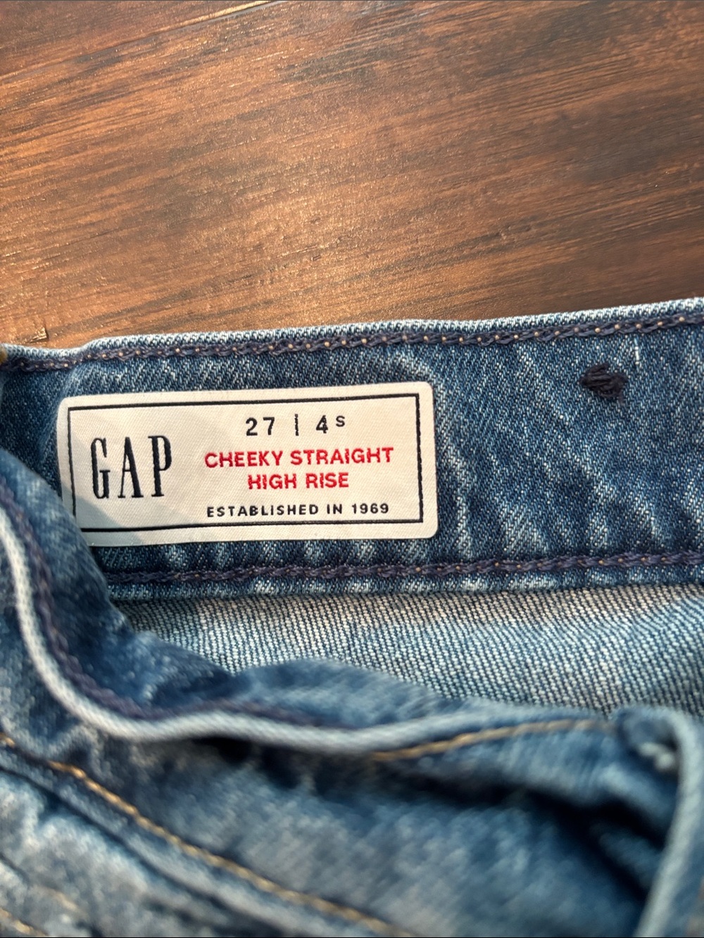 GAP Cheeky Straight High Rise Light Blue Denim Jeans - Picture 2 of 3